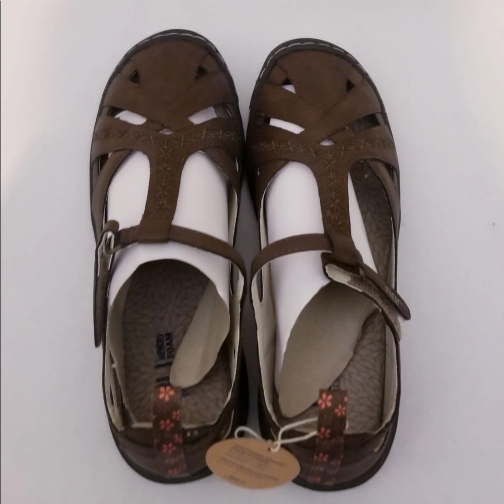 Jbu Cynthia Women Flats
